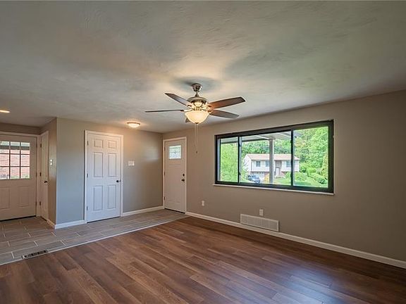 5th image of 500 Semple Dr