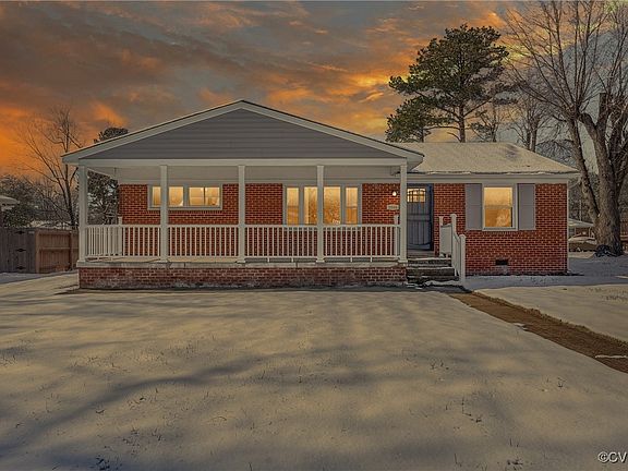 2nd image of 1006 Faye St