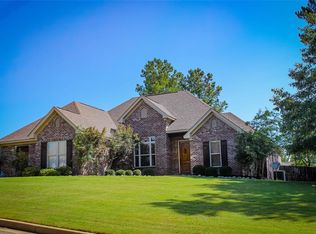 735 Southern Hills Dr, Wetumpka, AL 36093