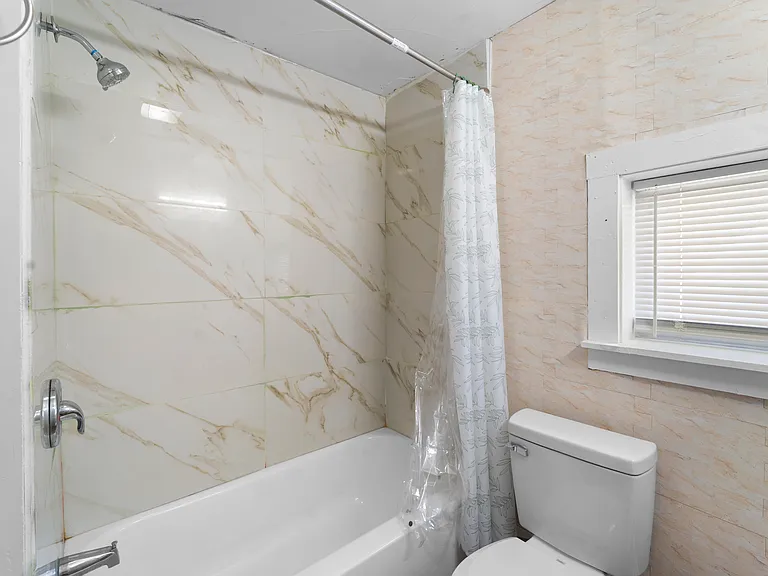 58 Walter St #B — Photo 11