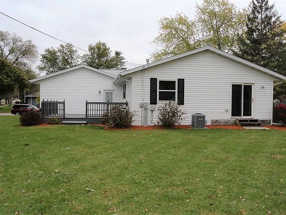4th image of 1706 Garden Dr