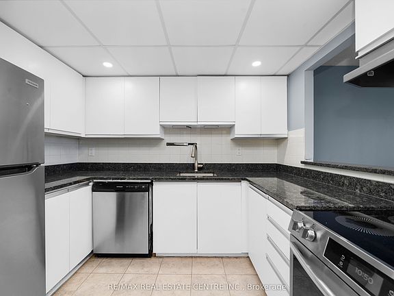 3rd image of 20 McFarlane Dr #1504