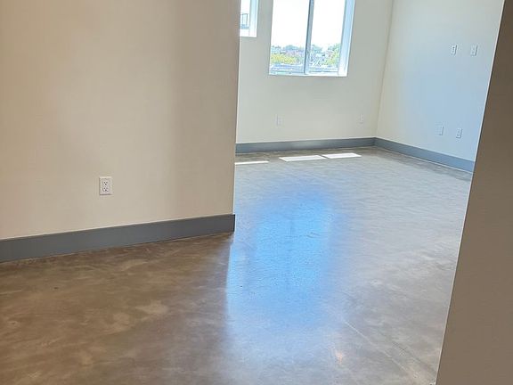 5th image of 10625 W Tabor St #307