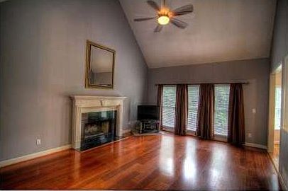 4th image of 3807 Brads Ct