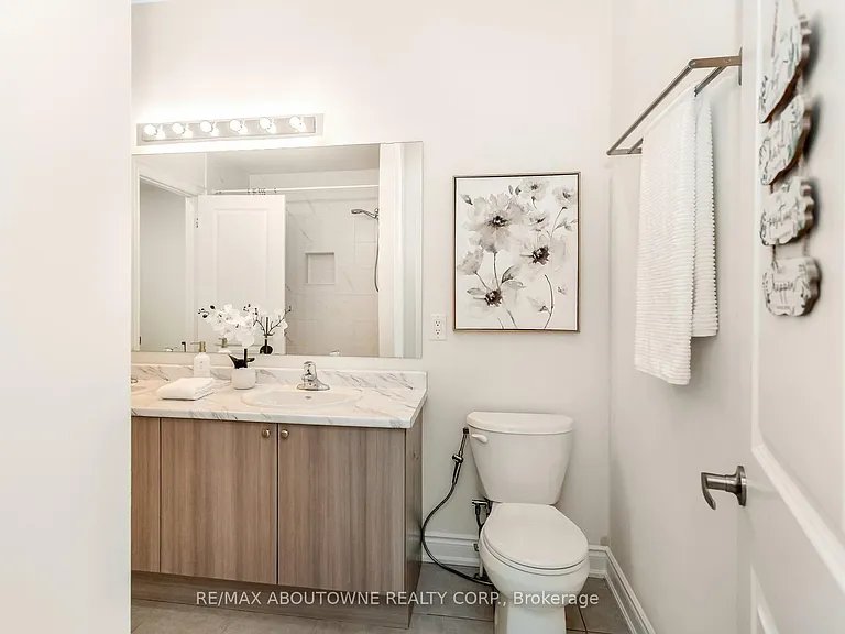 3294 Millicent Ave — Photo 38