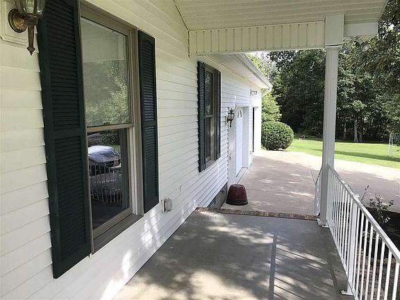 2nd image of 21 Shady Brook Ln
