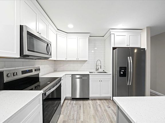 5th image of 7779 Rhumba Dr
