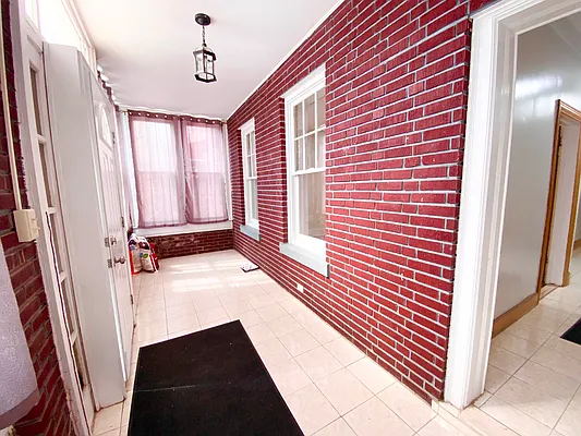 Rented by Amorelli Realty | media 14