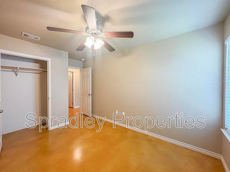 1574 Brady Way — Photo 9