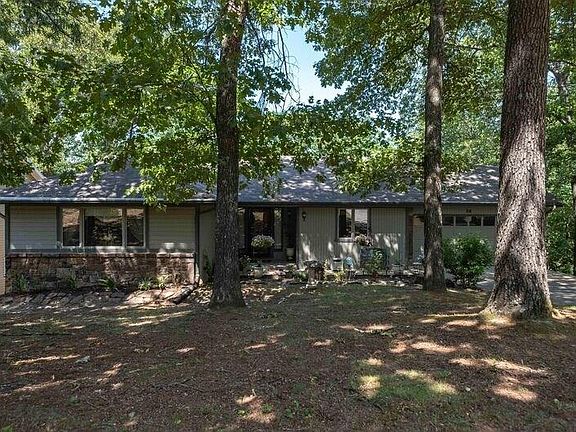 4th image of 28 Duvall Ln
