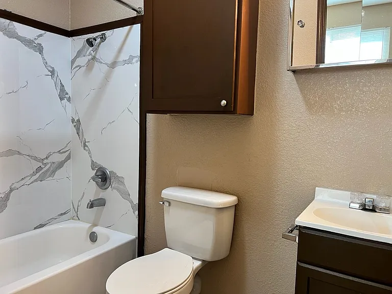DS 226 Cherry Street - University Park Apartments — Photo 4
