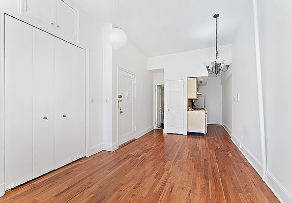 2nd image of 353 12th St APT 14