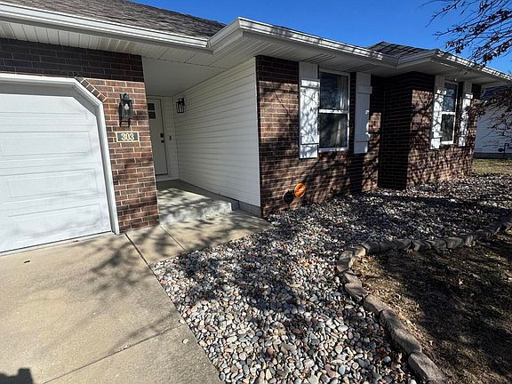 3rd image of 303 E Pintail Drive
