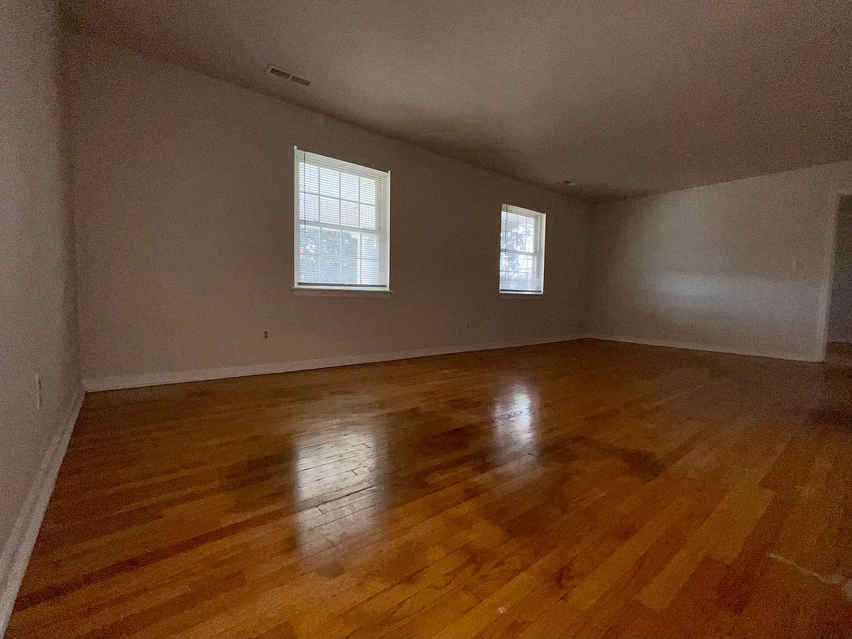 Building Photo - 840 Hardy Rd #826