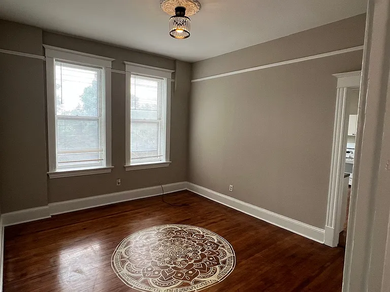 3100 N Western Ave — Photo 2