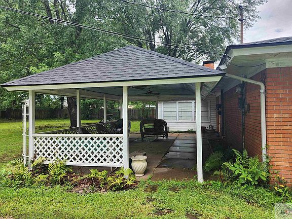 3rd image of 3719 Galleria Oaks Dr