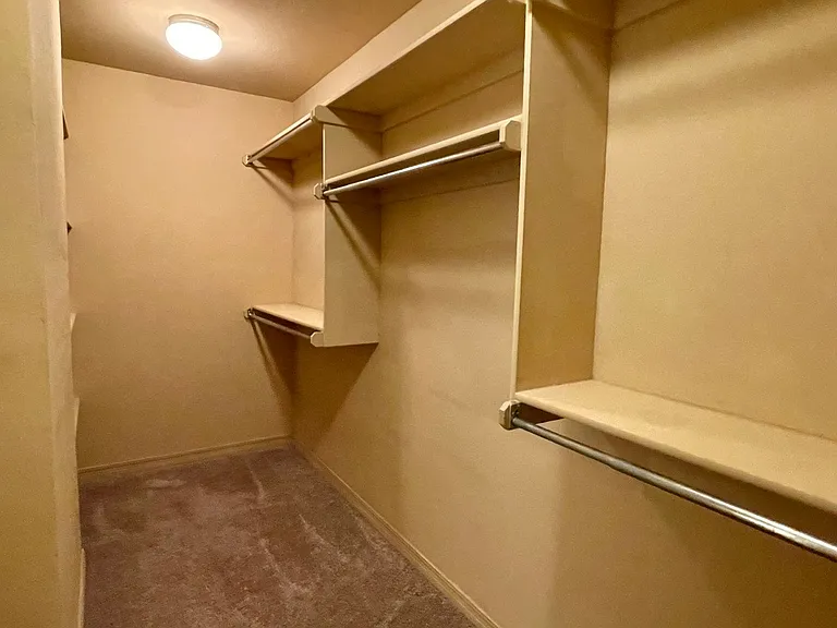 17605 Pond Walk Ct — Photo 8