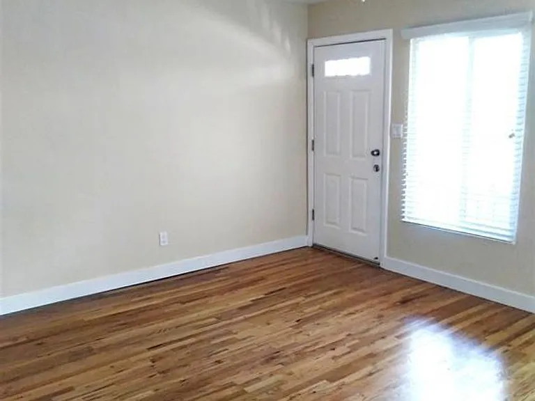 4608 Marlborough Dr — Photo 9