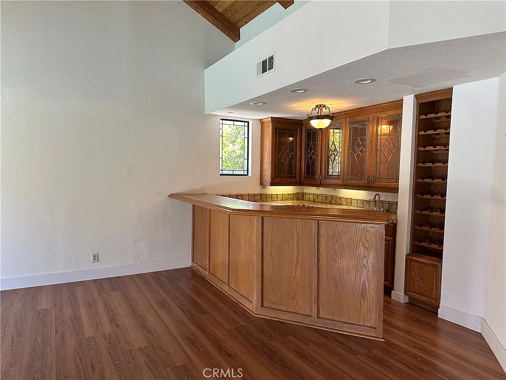 4 bed, 3.5 bath, 3381 sqft, $7,000 — Photo 4