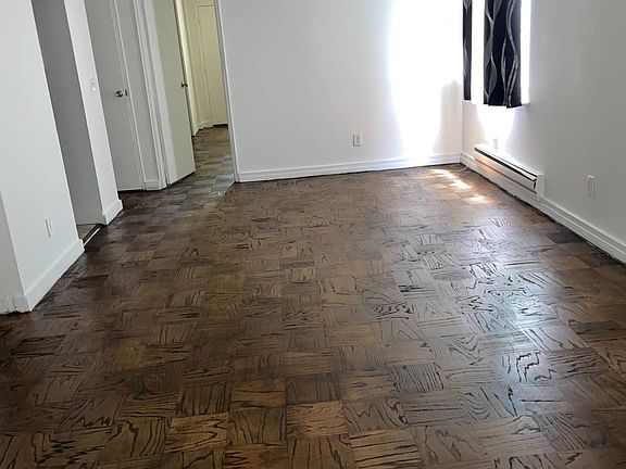 5th image of 409 N Broadway APT 1