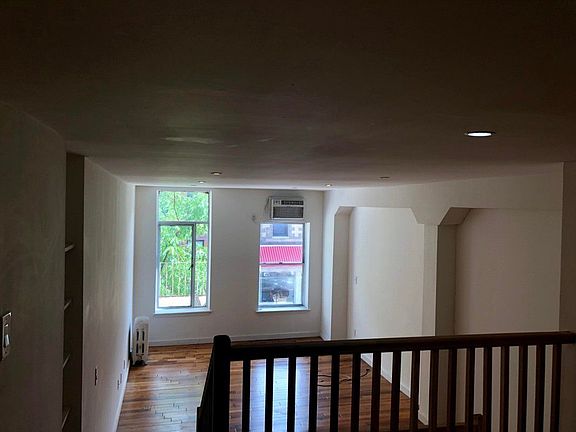 4th image of 690 Greenwich St APT 4C