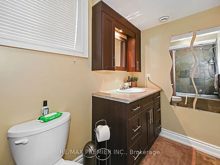 916 Scarlett Rd #BASEMENT — Photo 16