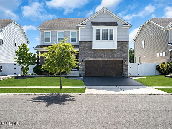 2nd image of 201 Ashburn Avenue