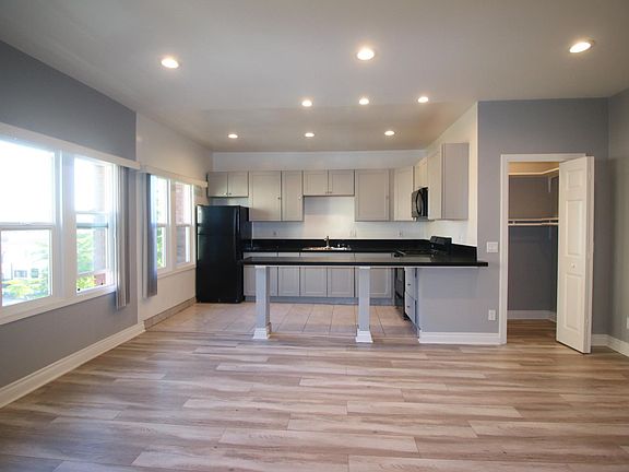 4th image of 777 S Westmoreland Ave APT 302
