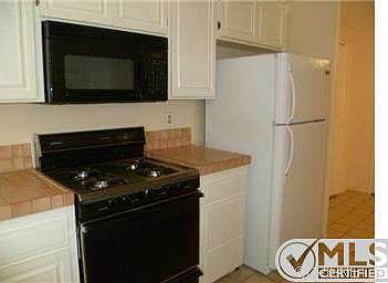 5th image of 13920 Moorpark St APT 103