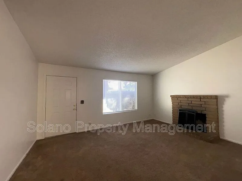 2 bed, 1.0 bath, 900 sqft, $1,895 — Photo 4
