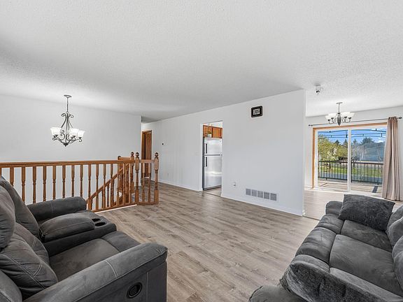 5th image of 496 Braeburn Dr