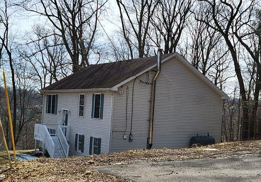 2nd image of 38 Winston Ln