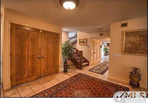 4th image of 4832 Vista Del Monte St