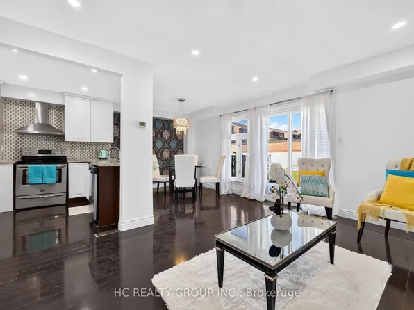 50 Blackwell Ave #10, Toronto, ON M1B 1K2