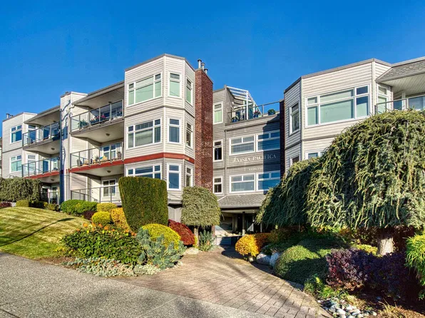 1220 Fir St #306, White Rock, BC V4B 4B1