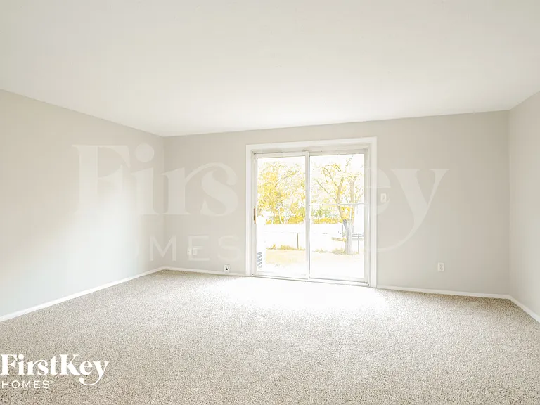 6847 Cross Key Dr — Photo 4