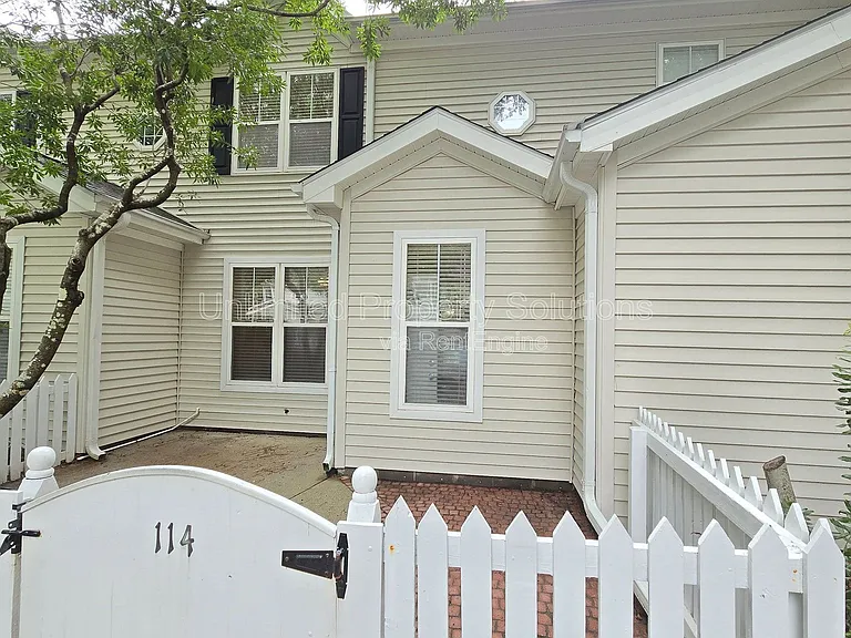 5813 Wrightsville Ave #114 — Photo 1