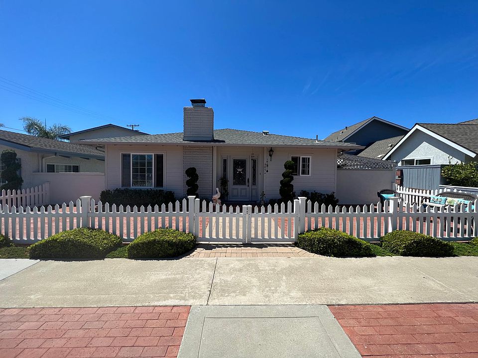 Front Entrance and Patio