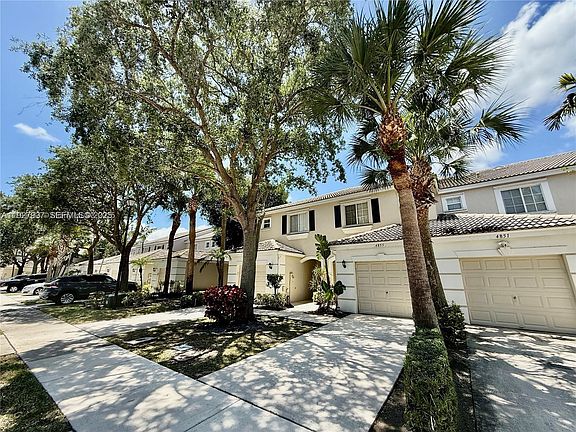 4th image of 4855 Palmbrooke Cir #4855