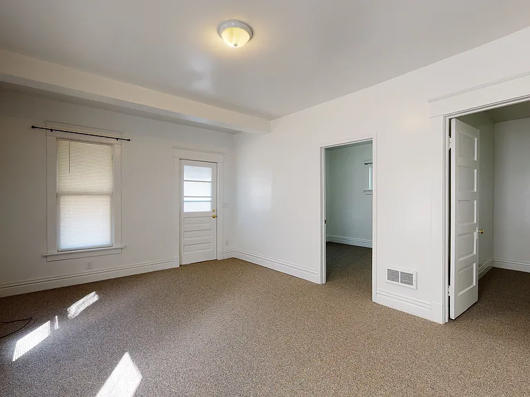 2505 Poplar St #A — Photo 2