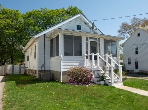 16 Elinor Rd, Weymouth, MA 02190