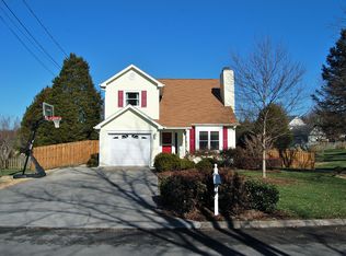 8813 Shoreham Blvd, Knoxville, TN 37922