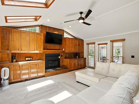 5th image of 5760 Jenny Ln