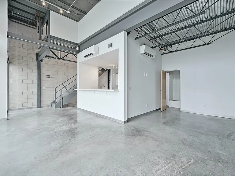 4801 S Congress Ave #F1 — Photo 14