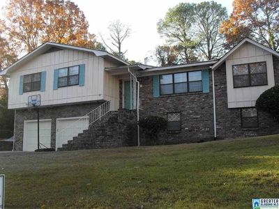 726 Milgray Ln, Bessemer, AL, 35022