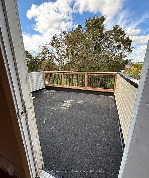 18 Lindsay St — Photo 8