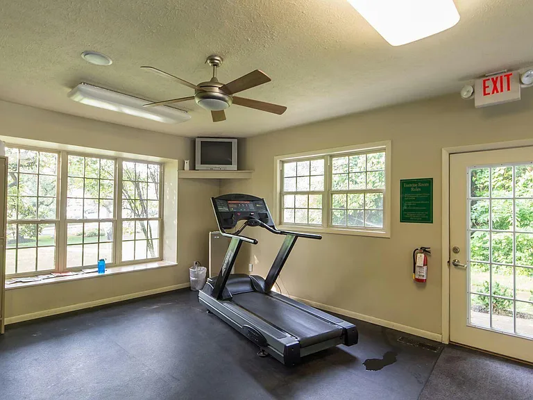 2599 Scioto View Ln — Photo 6