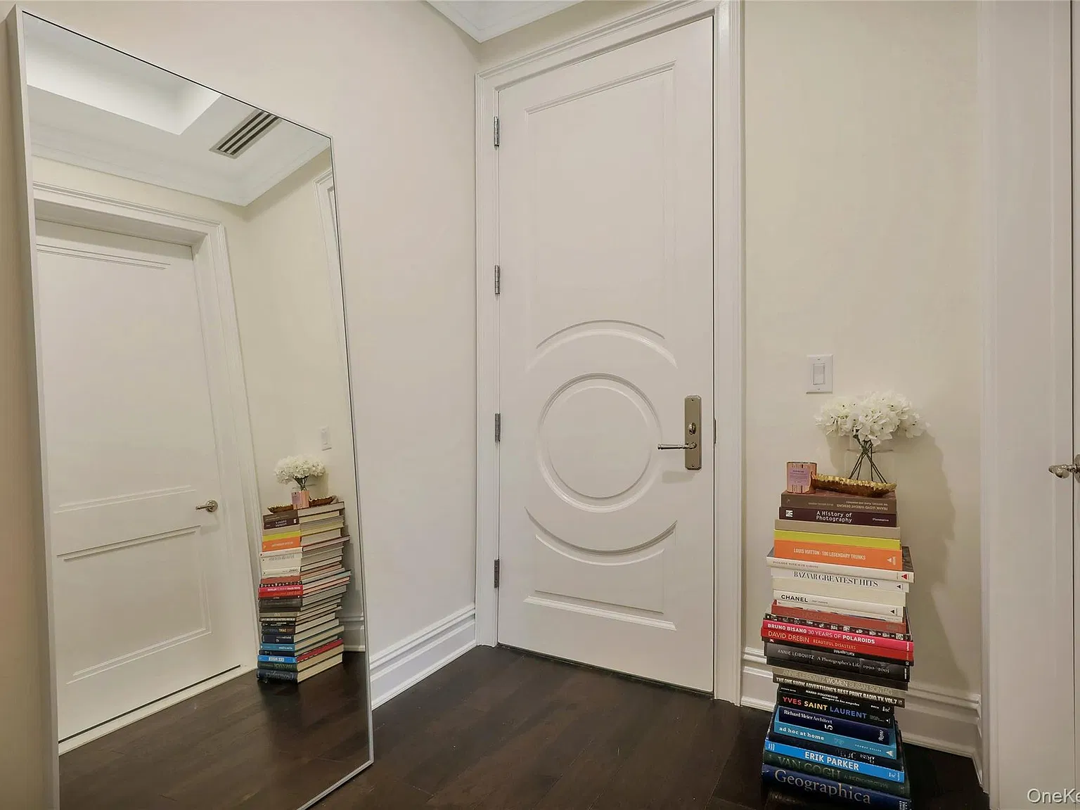 2 bed, 2.5 bath, 1940 sqft, $13,500 — Photo 4