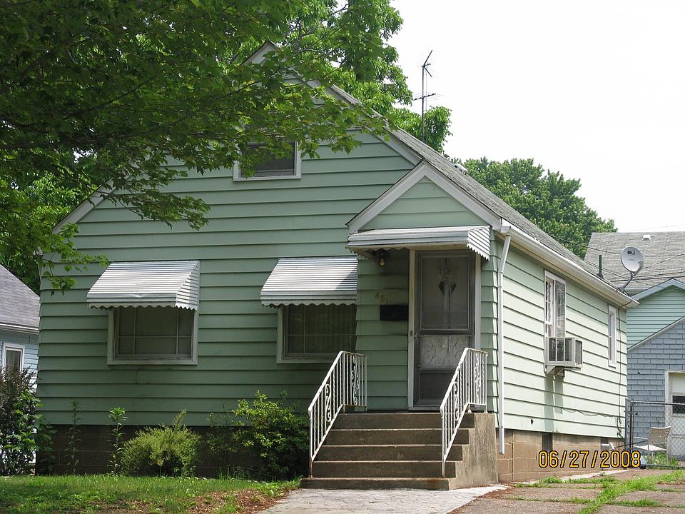 VERY CLOSE UP OF FRONT OF HOUSE