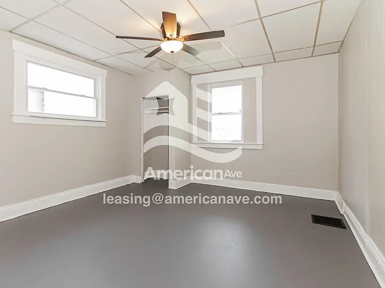 1371540_008_main_bedroom_8.jpg